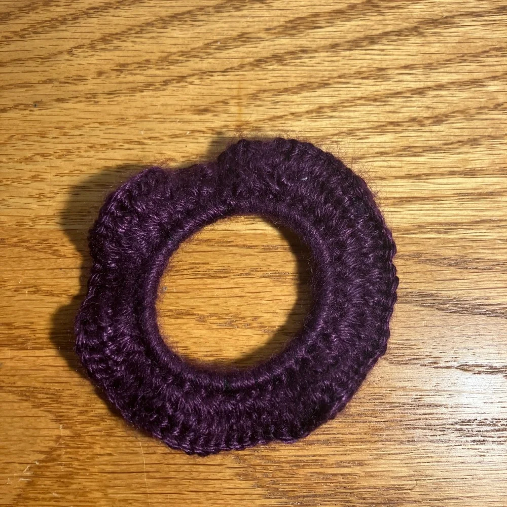 Daisymaeshop SUPER scrunchie set. In purple and blue . Handmade by me!